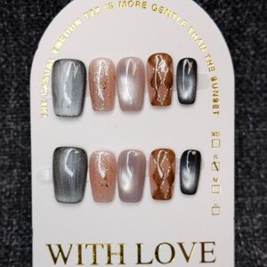 Elegant Nail Art Set with Glitter and Patterns